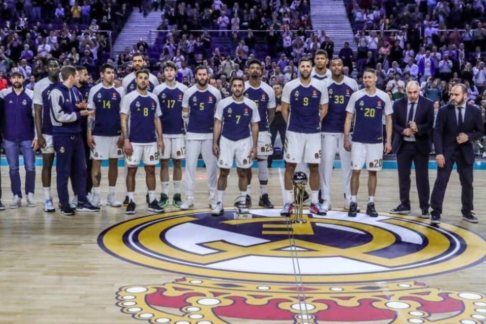 Un jugador del plantel del Real Madrid de básquet dio positivo de coronavirus. (Fuente: EFE)