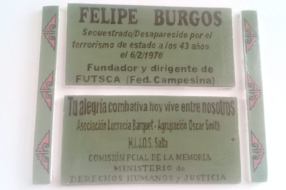 Colocaron una baldosa en homenaje a Felipe Burgos