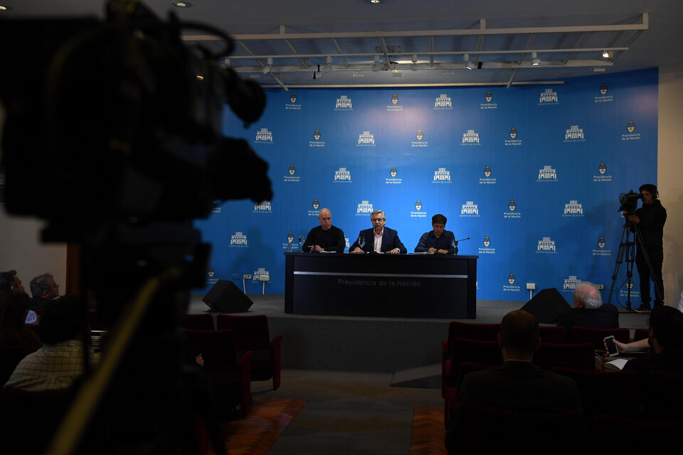 La conferencia de prensa del presidente, junto a Horacio Rodríguez Larreta y Axel Kicillof. (Fuente: Télam)