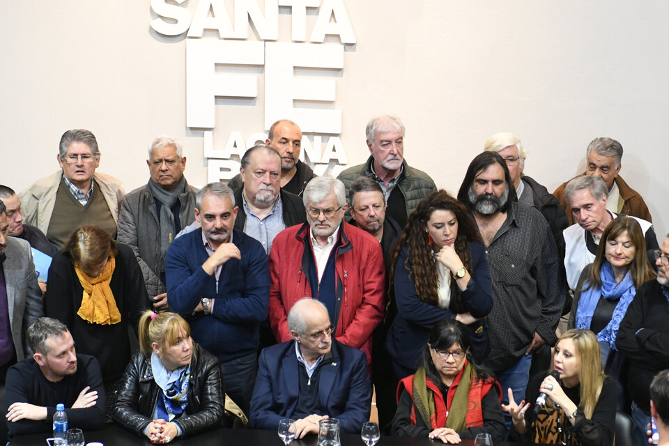 El cierre de la Cumbre de los Pueblos que sesionó ayer en Santa Fe. (Fuente: Jose Almeida)