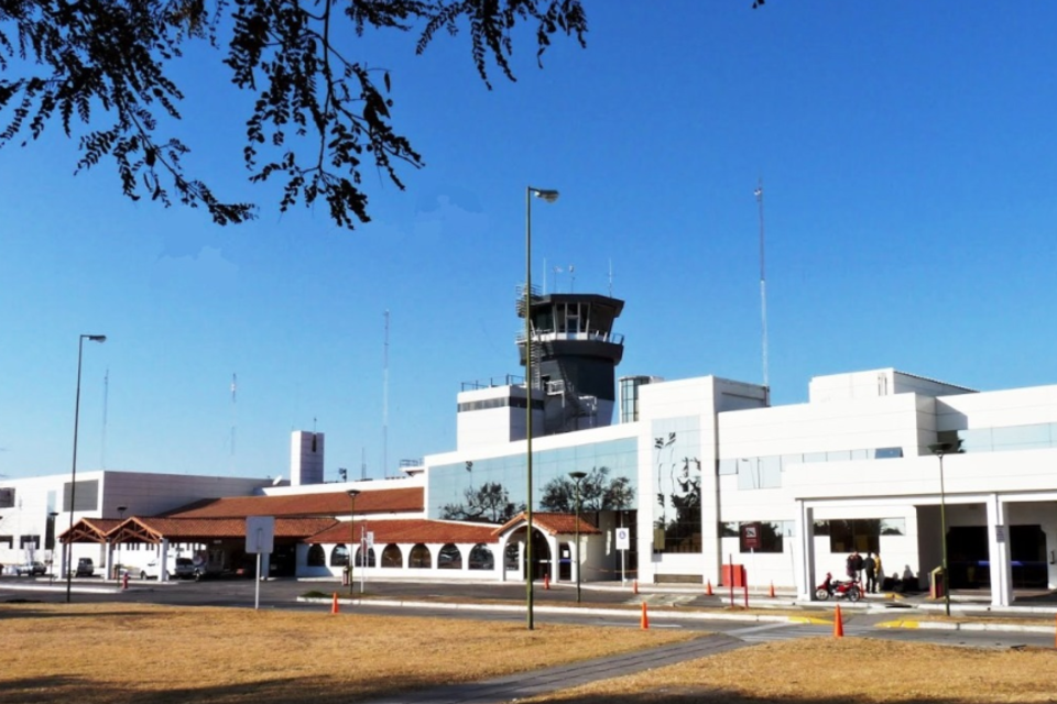 Aeropuerto internacional Martín Miguel de Güemes 