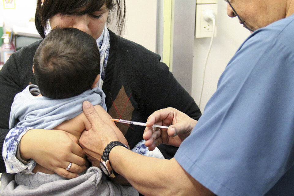 Alemania aplicará multas de hasta 2.500 euros a los padres que no vacunen a sus hijos. 