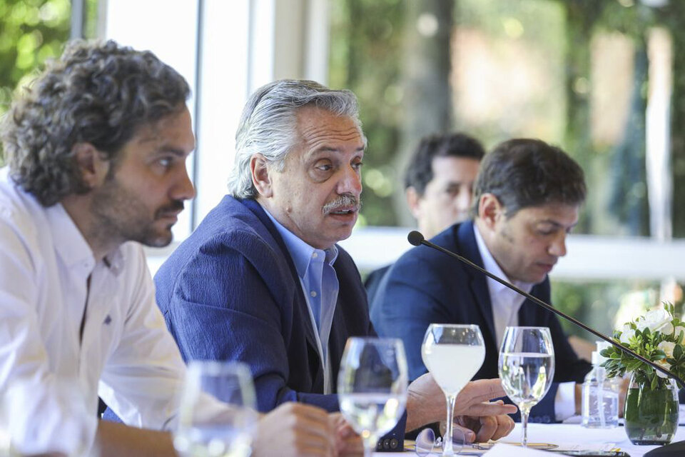 El Presidente durante su reunión con el gobernador Kicillof y los intendentes del conurbano. (Fuente: NA)