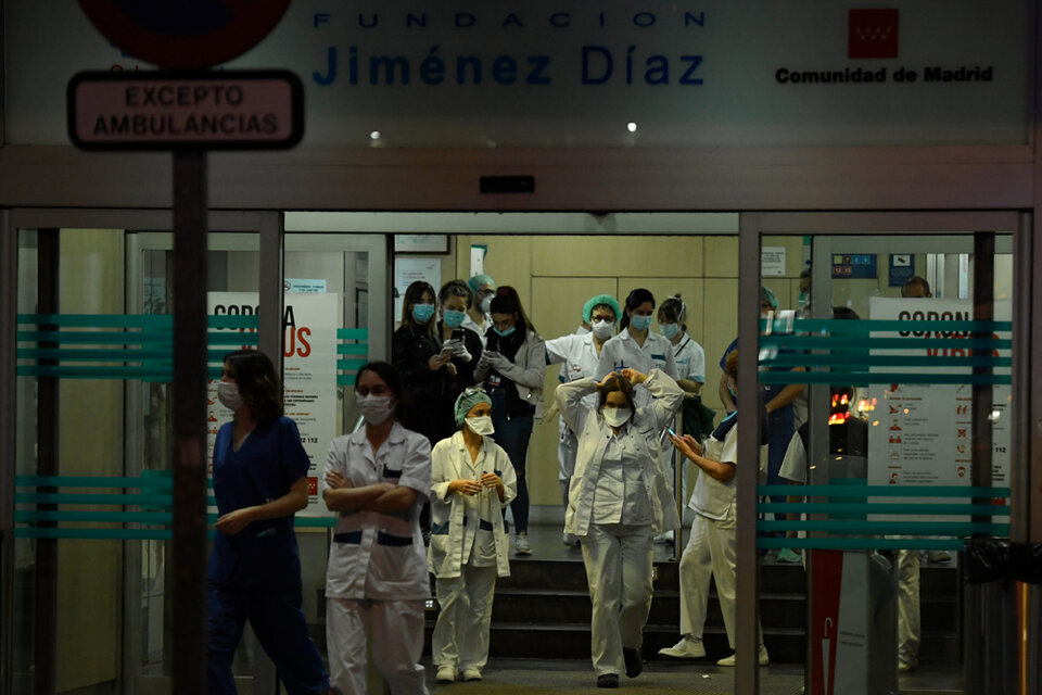 En España murieron por coronavirus otras 655 personas en las últimas 24 horas. (Fuente: AFP)