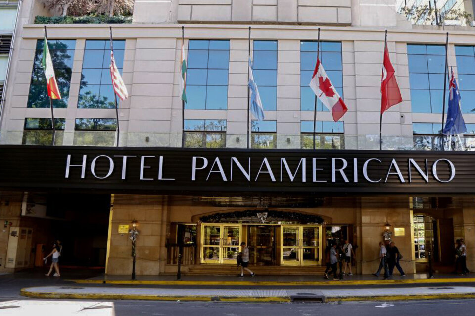En el Hotel Panamericano todavía permanecen aislados 40 pasajeros del ferry.