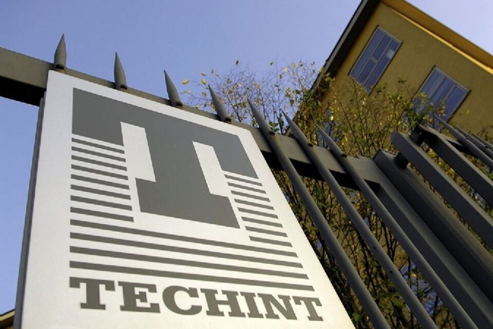 Techint acordó el pago de diez días adicionales de trabajo y el compromiso de volver a contratarlos si se reanudan las obras.