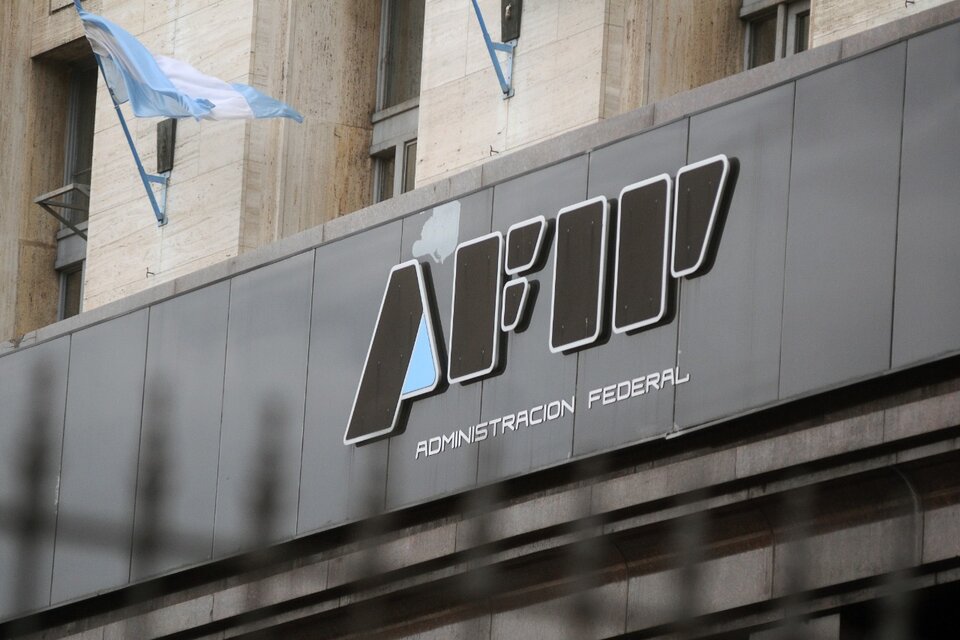 La AFIP analiza en esta etapa las cuentas con saldos de más de un millón de dólares. Pero hay muchas más. (Fuente: Guadalupe Lombardo)