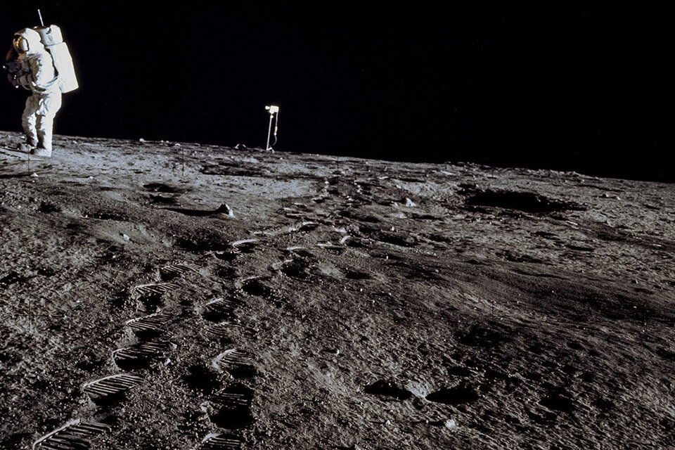 A 50 años de la llegada a la Luna, el documental Chasing the Moon repasa sus intrigas científicas y políticas.