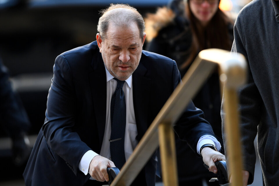 Weinstein llega a los tribunales de Nueva York durante su juicio.  (Fuente: AFP)