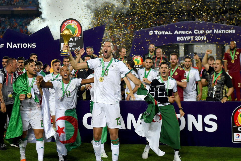 El festejo de los argelinos luego de coronarse como campeones.