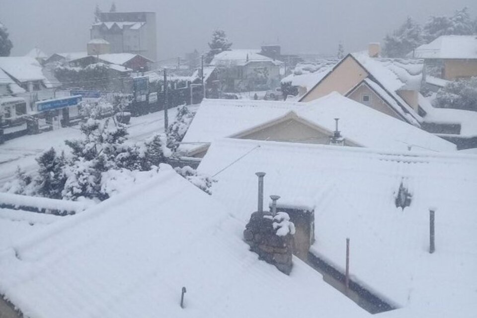 Una imagen de Bariloche bajo la nieve. (Fuente: Twitter)