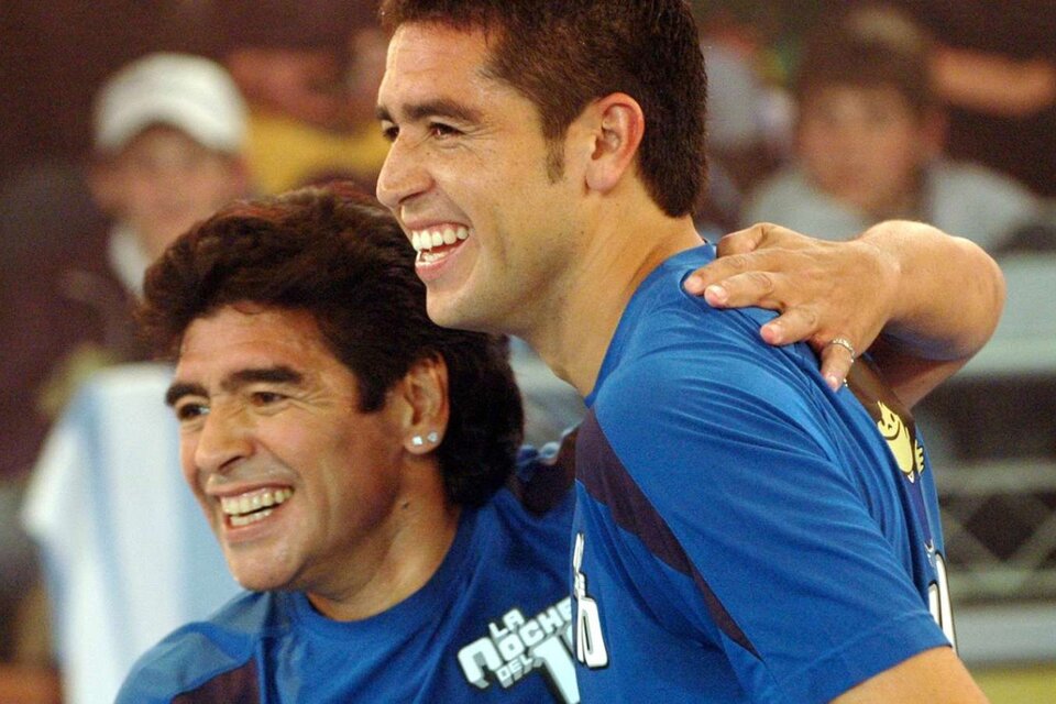 Maradona y Riquelme juntos y abrazados, un deseo que tiene Fernando Signorini.