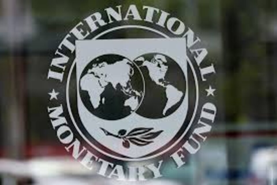 "Los acreedores y el Fondo Monetario Internacional deben actuar rápidamente para detener una crisis económica y humanitaria que se desarrolla en Argentina", asegura Kevin Gallagher.