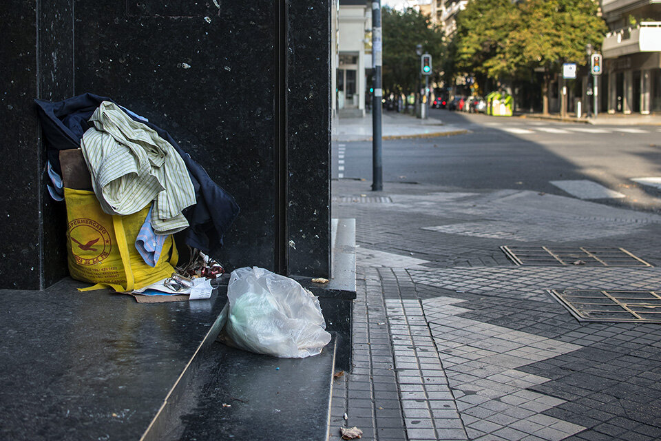 La falta de vivienda es un problema social que impide el cumplimiento de "Quedate en casa" (Fuente: Andres Macera)