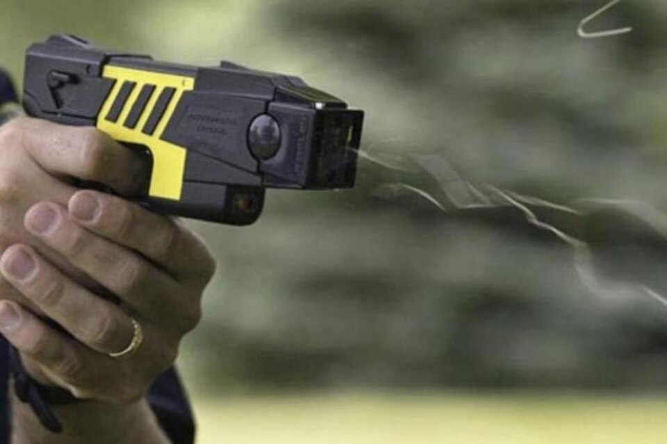 Por qué son letales las Taser | Los efectos físicos... | Página12