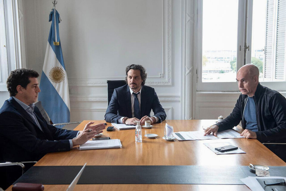 El jefe de Gabinete, Santiago Cafiero, junto al ministro Wado de Pedro recibieron al jefe de Gobierno porteño, Horacio Rodríguez Larreta. (Fuente: NA)