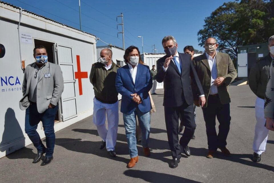 Agustín Rossi recorrió la Guarnición Salta junto al gobernador Sáenz  (Fuente: Gobierno de Salta)