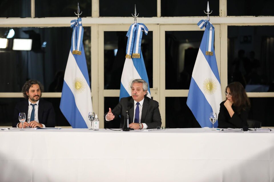 Santiago Cafiero, Alberto Fernández y María Eugenia Bielsa.