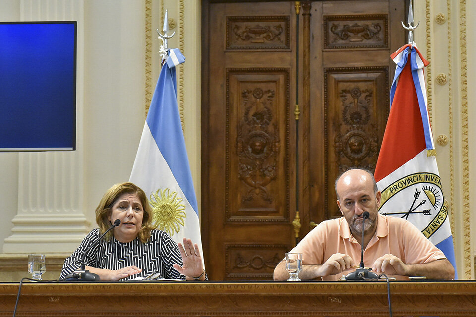 Sonia Martorano y Leonardo Caruana días atrás en conferencia de prensa por la pandemia. (Fuente: Andres Macera)