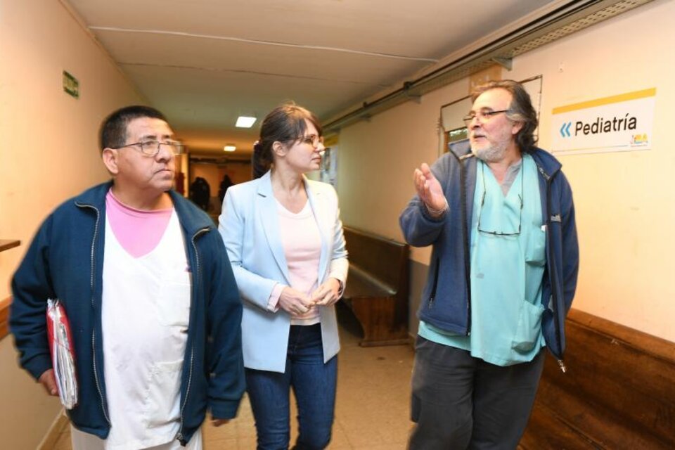Gisela Marziotta en una visita de campaña al hospital Ramos Mejía.  