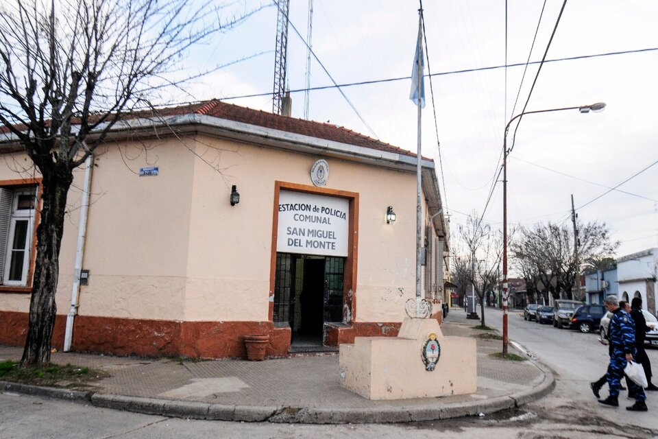 La comisaría de San Miguel del Monte, en el eje de los reclamos. (Fuente: Alejandro Leiva)