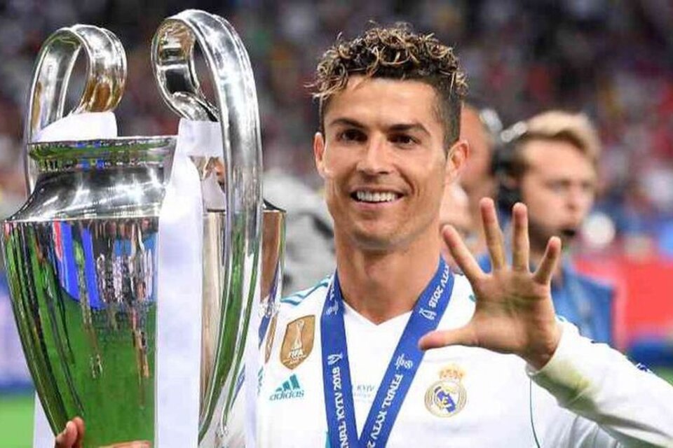 Cristiano Ronaldo celebró su título, sabiendo que iba a dejar el Real Madrid.  (Fuente: AFP)