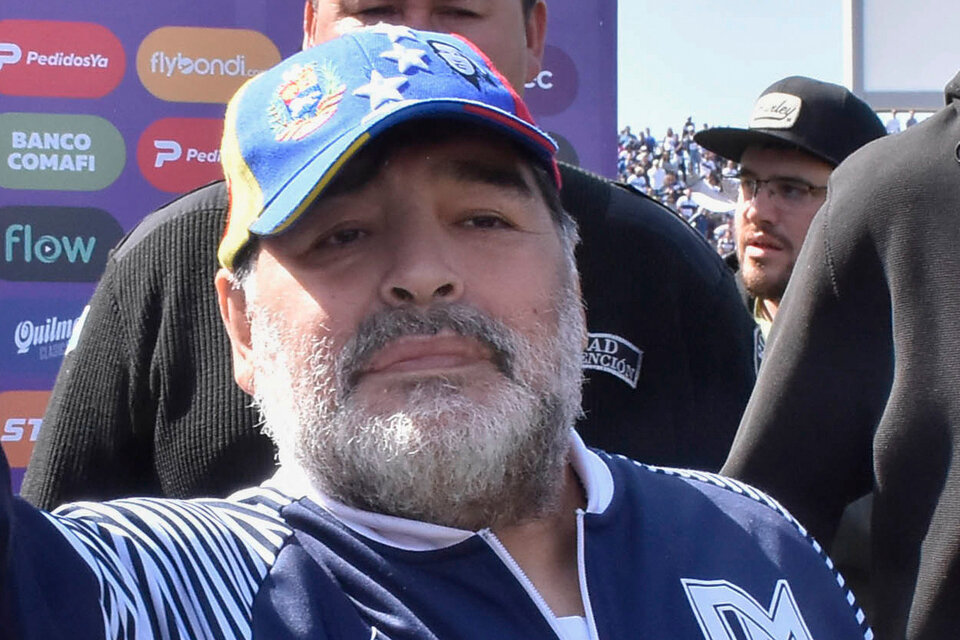 Gimnasia y Maradona negocian a futuro
