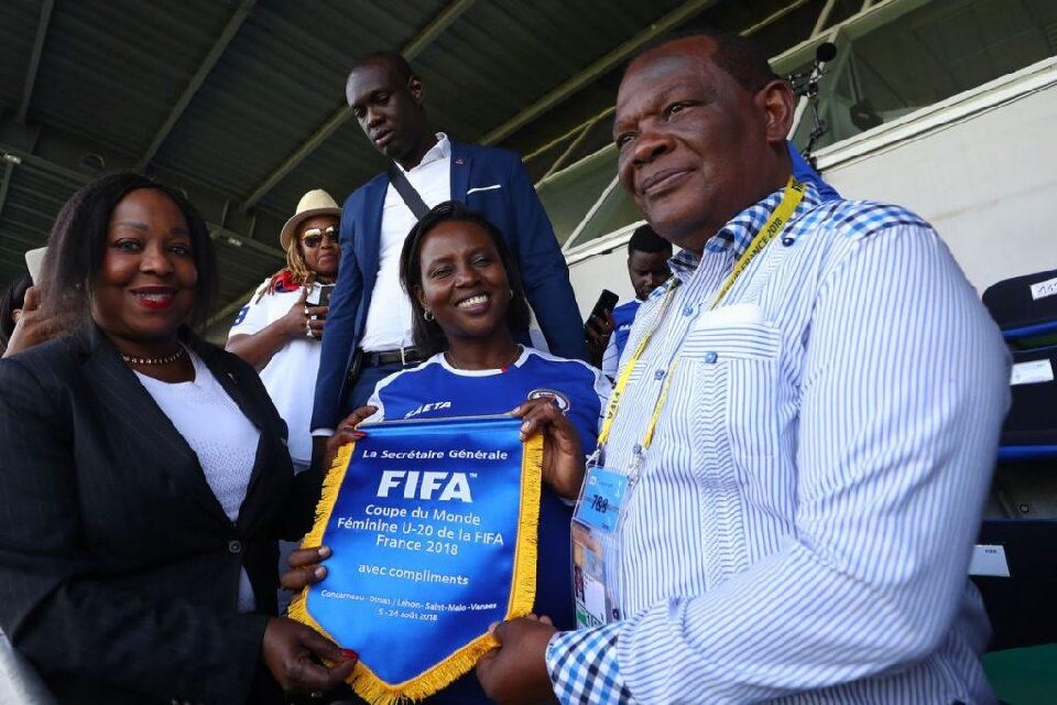 La FIFA suspendió a un dirigente acusado de abuso sexual a jugadoras (Fuente: EFE)