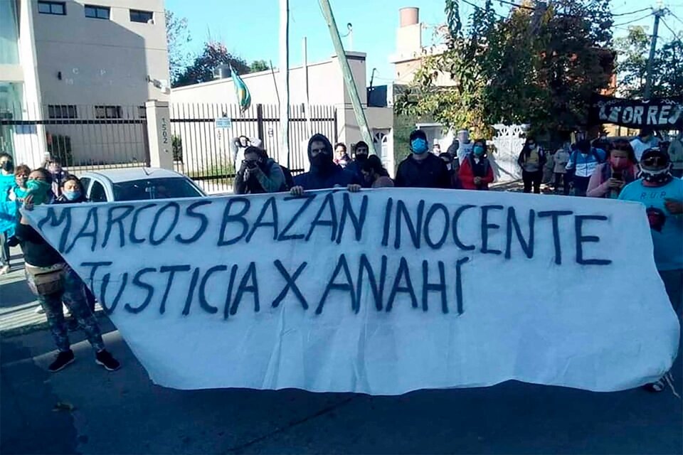 Un grupo feminista que se conformó por el caso reclama desde el inicio la libertad de Marcos Bazán.