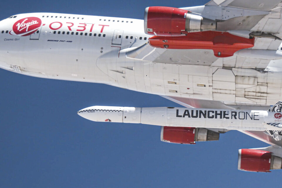Virgin Orbit falló en el lanzamiento de un cohete desde un avión (Fuente: AFP)