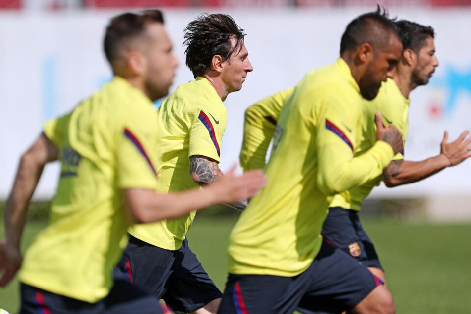 Messi se entrena en Barcelona para la vuelta. (Fuente: EFE)