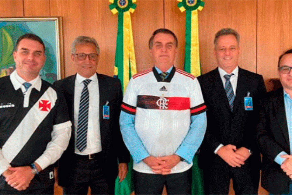 El presidente de Vasco da Gama se había reunido con Bolsonaro para que volviera el fútbol. (Fuente: Instagram)