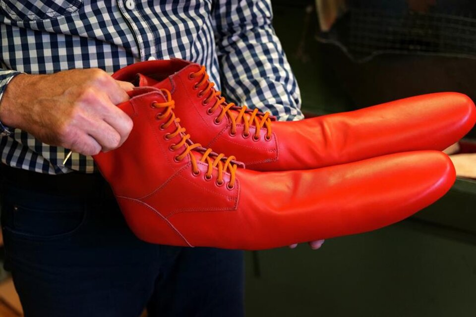 Los zapatos antivirus para cumplir con el distanciamiento.