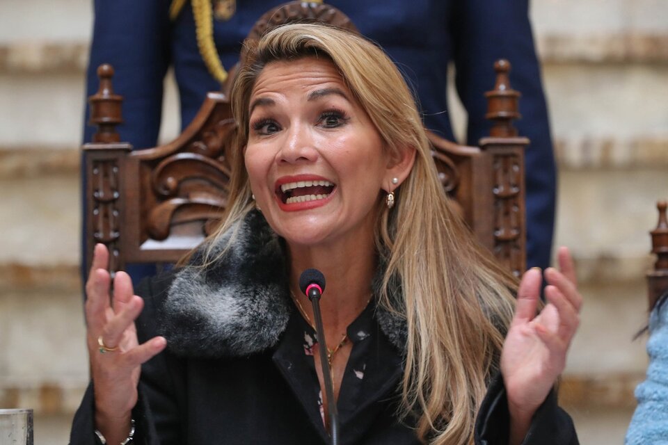 La presidenta de gobierno inconstitucional de Bolivia, Jeanine Áñez. (Fuente: EFE)