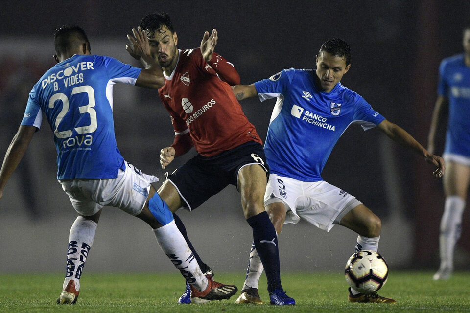 En el partido en Mendoza, igualaron en dos goles. (Fuente: AFP)
