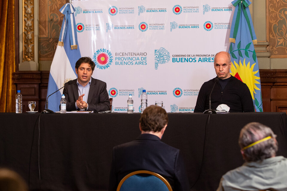 Axel Kicillof y Horacio Rodríguez Larreta en el Salón Dorado de la Gobernación. (Fuente: Télam)