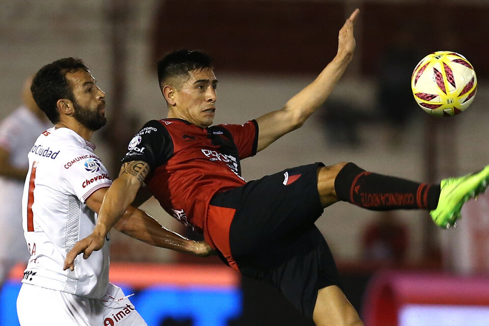 En la Superliga anterior, Huracán se impuso 3-2 a Colón. (Fuente: Fotobaires)