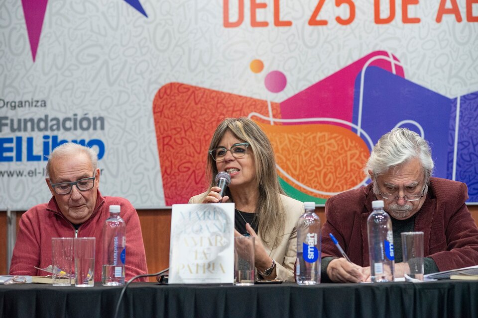 María Seoane, centro de un emotivo homenaje en la Feria del Libro