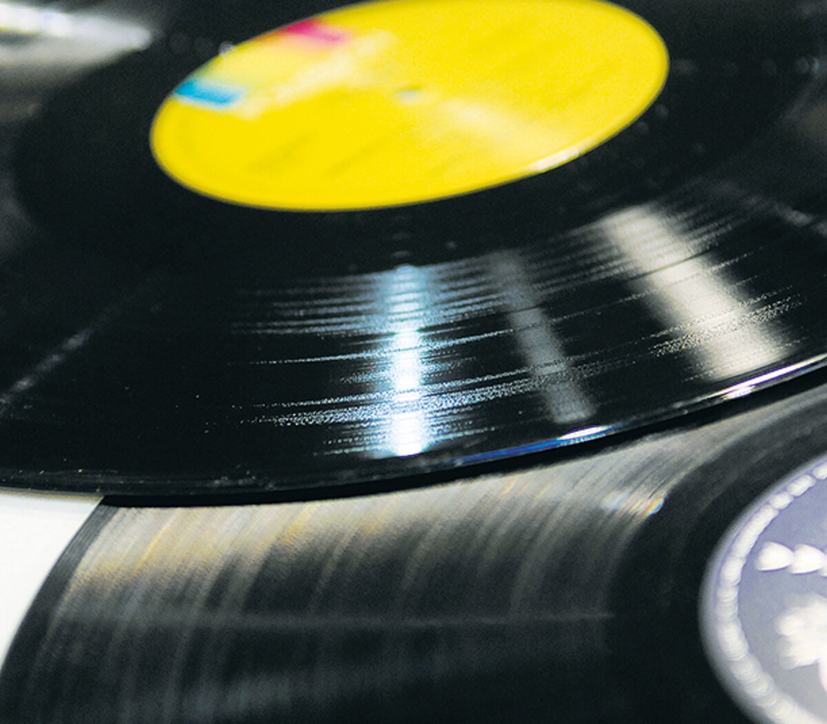 Los discos de vinilo, líderes de la industria 35 años después