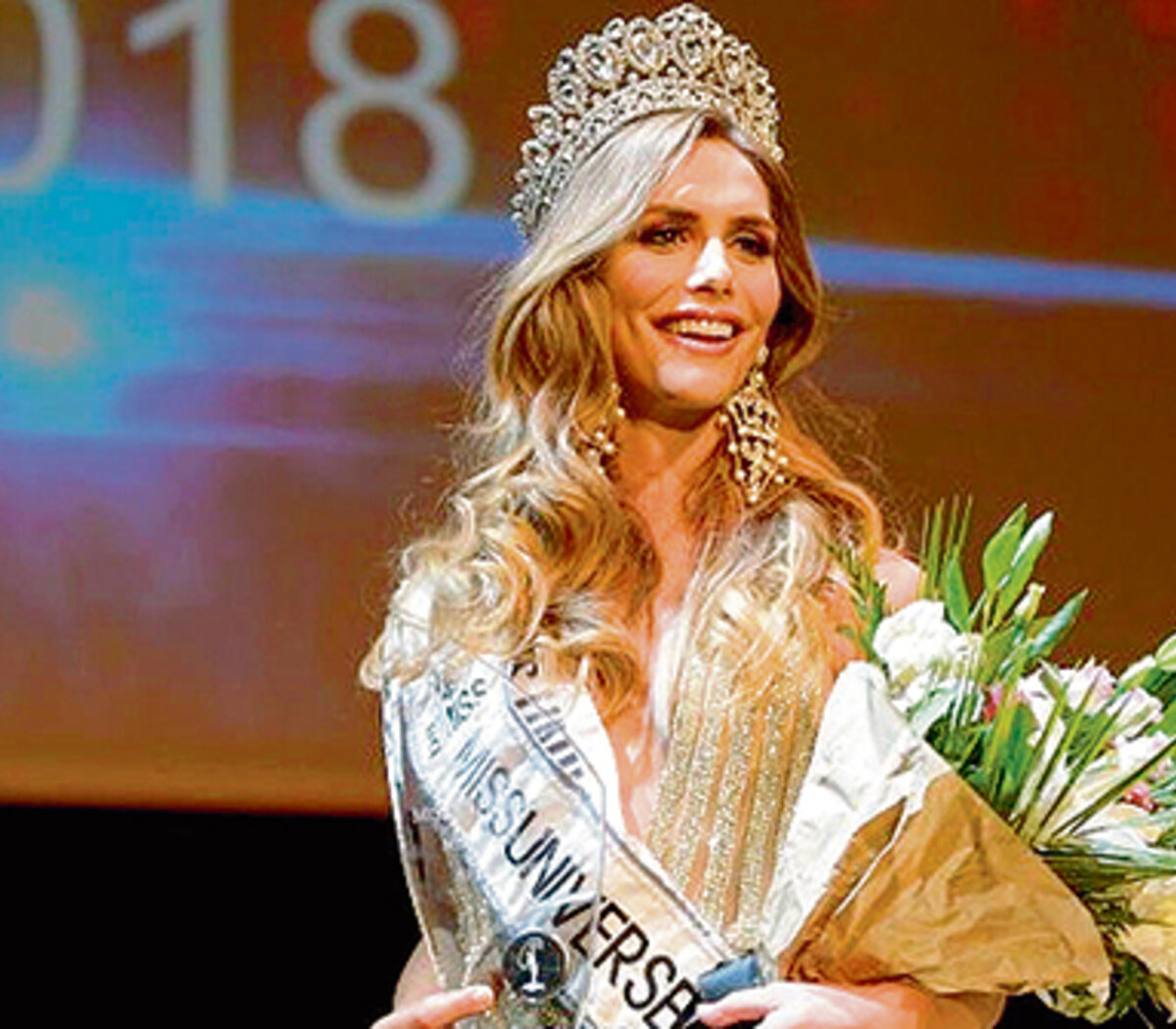 Una vagina no te hace mujer” | Una Miss Colombia criticó a Miss España por  transexual | Página|12