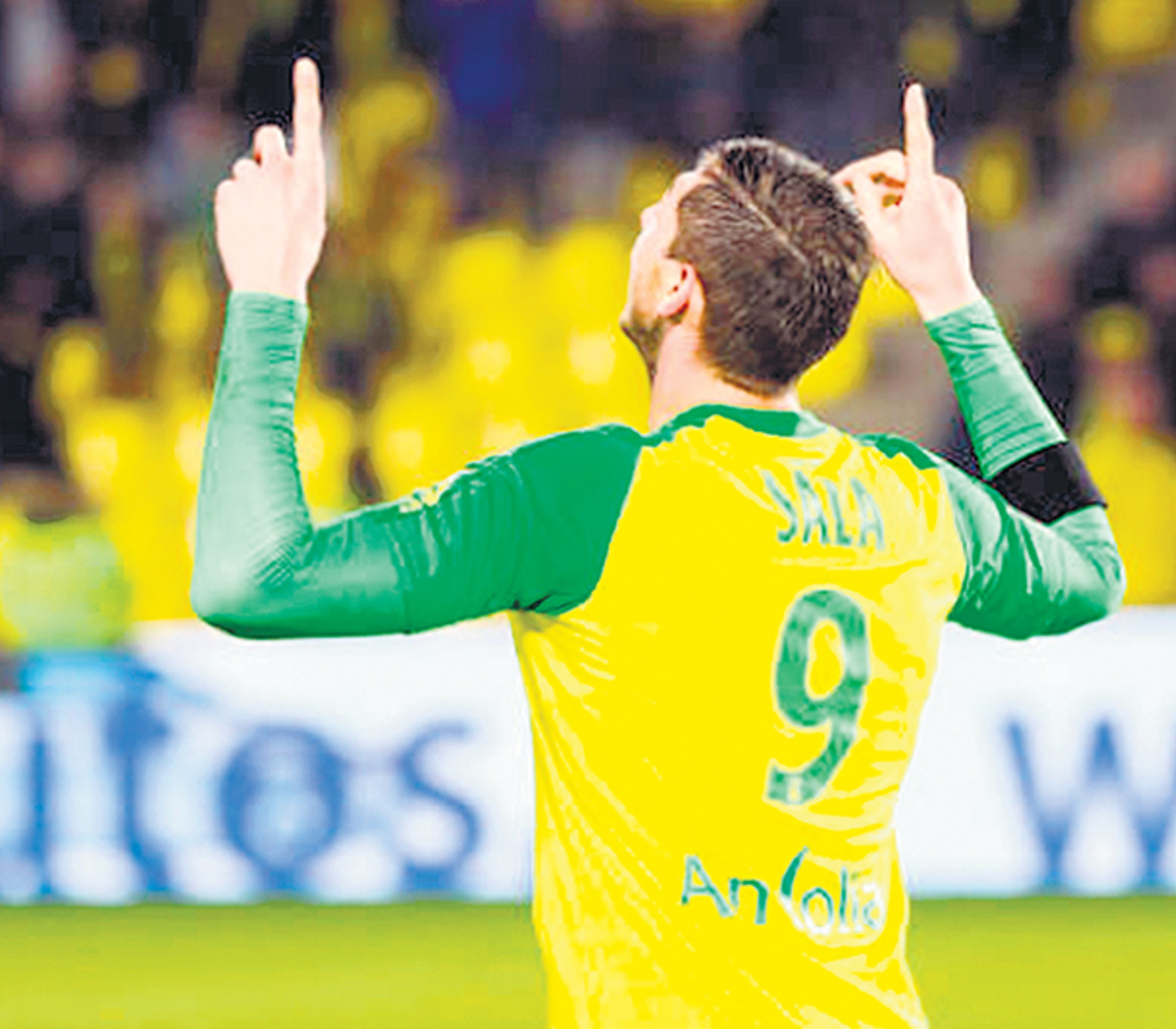 Camisola 9 do Nantes para sempre de Emiliano Sala - SIC Notícias