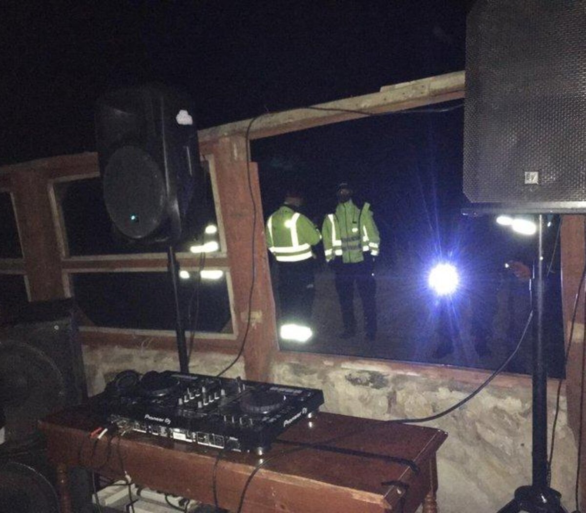 clausurar una fiesta swinger