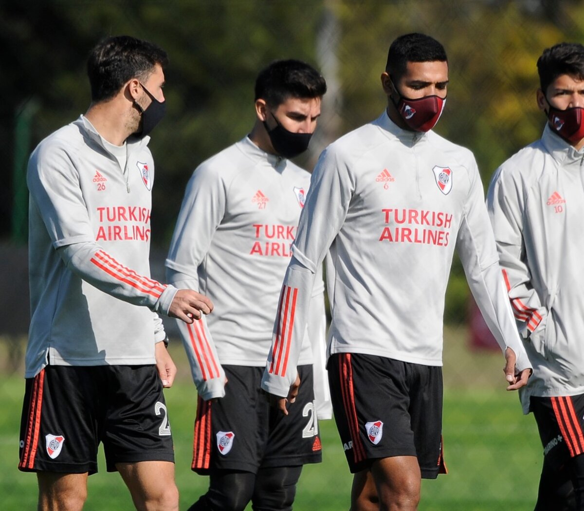 Alerta en River por nuevos casos de coronavirus: ¿No llega a 11 jugadores? | Ya son 20 los contagiados y el miércoles tiene partido por Copa Libertadores | Página12
