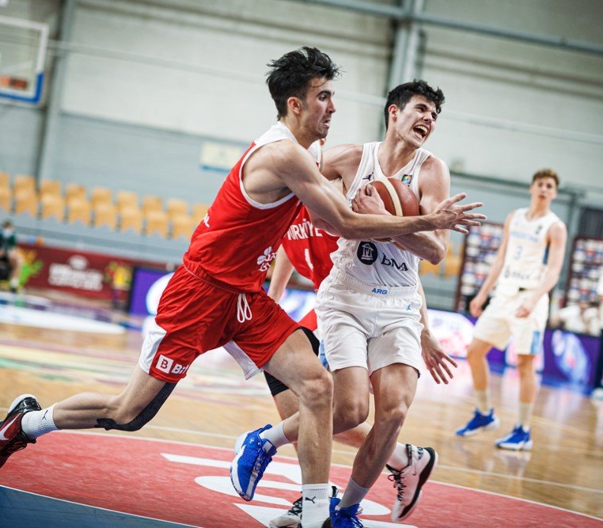 El increíble tiro para que Argentina avance en el Mundial U19