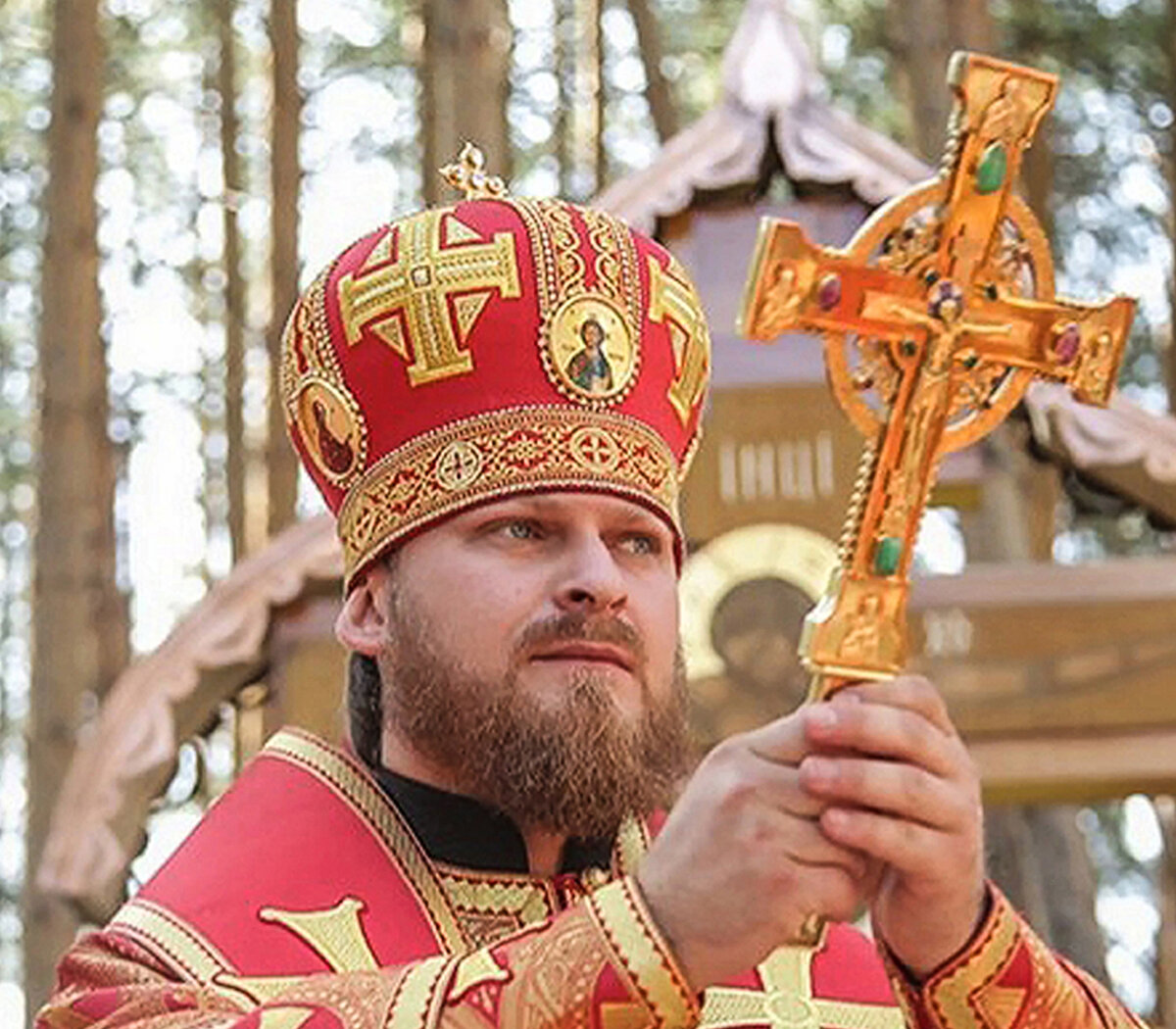 De la mano de los prejuicios y la ignorancia, avanza la rusofobia en el  país | Vandalizaron la Iglesia Ortodoxa Rusa del Patriarcado de Moscú y la  plaza de la Federación de