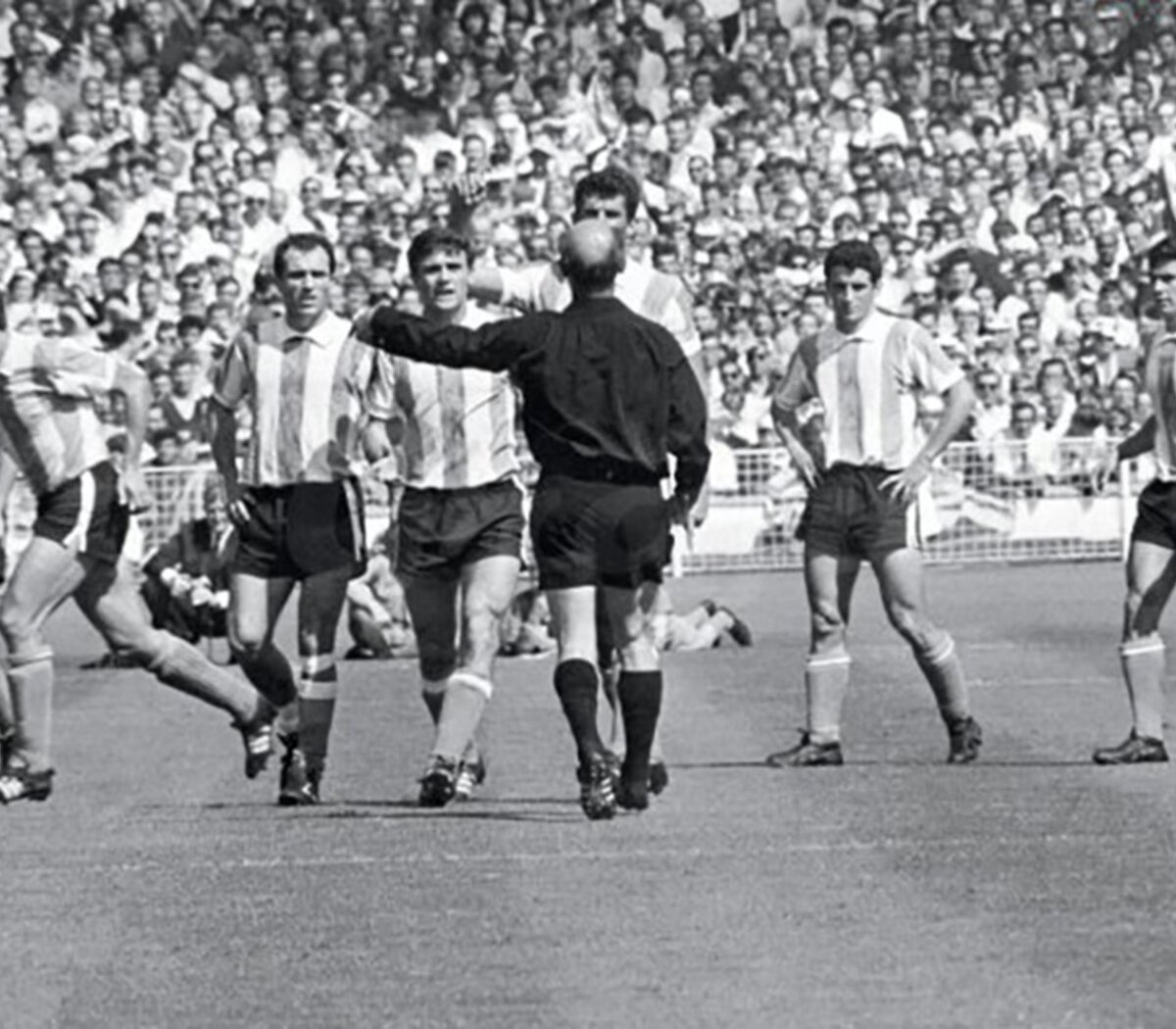 Hoy juega la selección Argentina en el Templo del fútbol Mundial