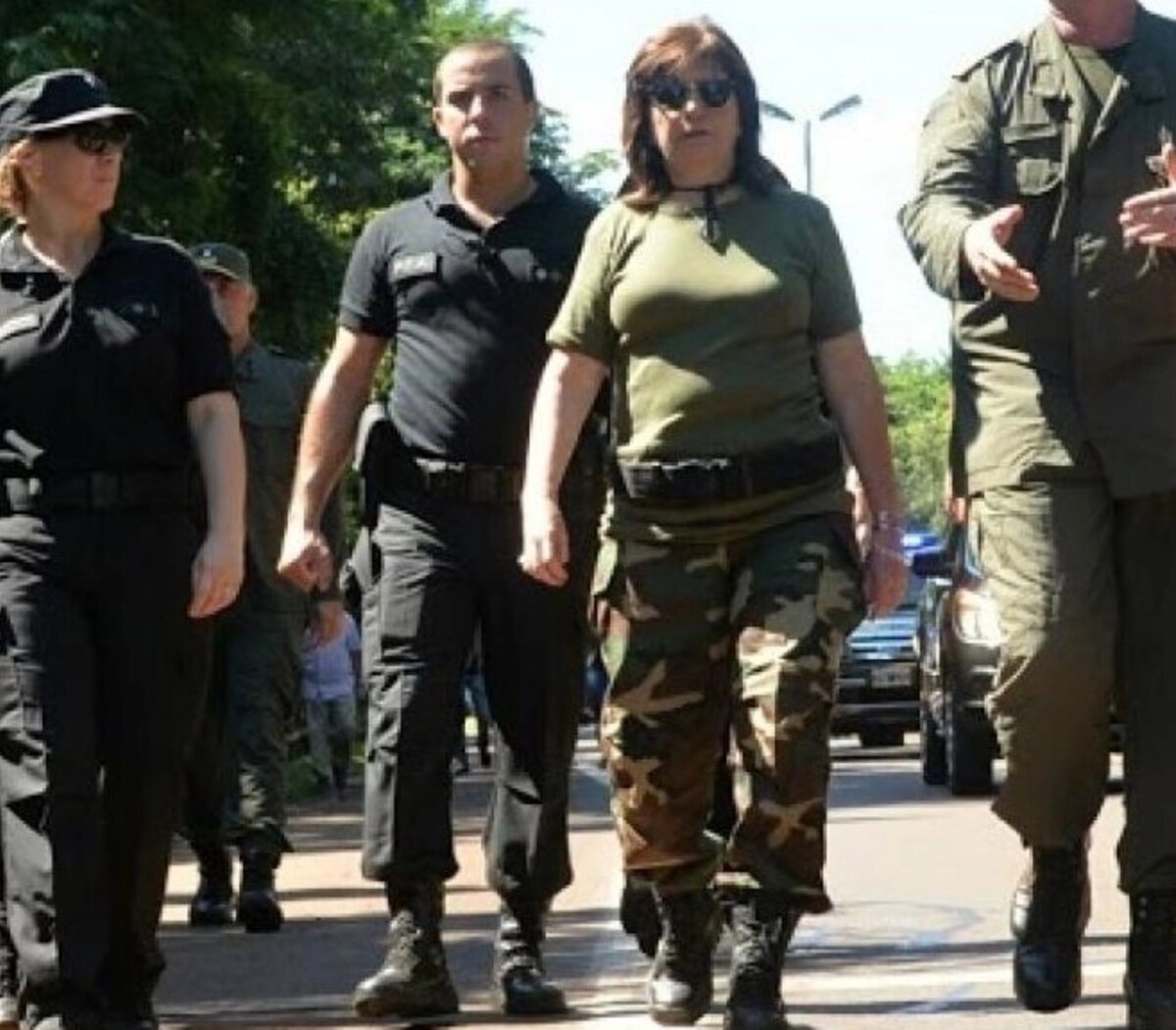 564205-105196-bullrich-20-282-29_0