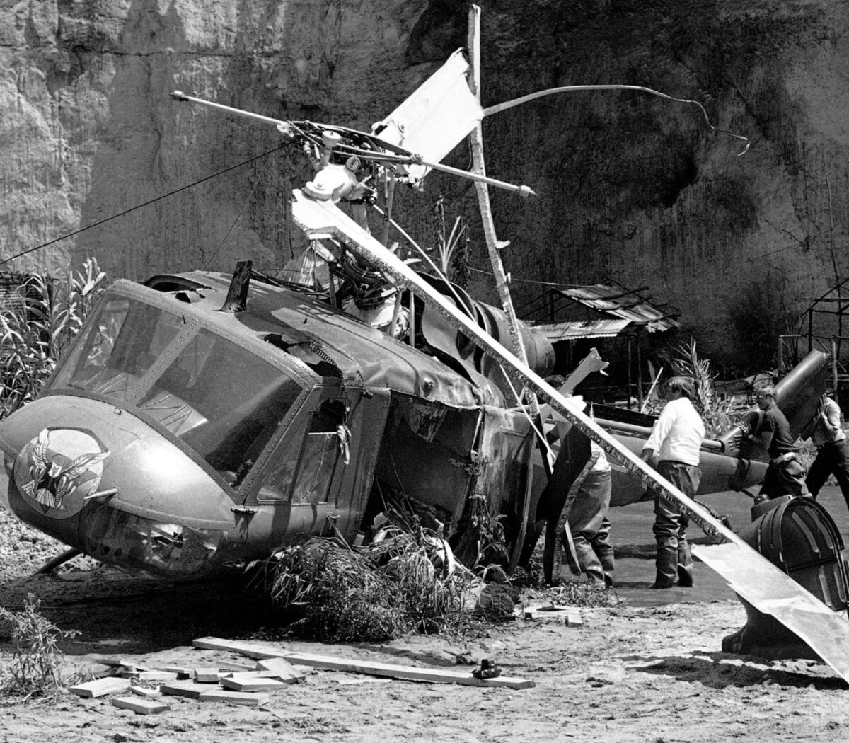 Vic Morrow, el actor que marcó una época con Combate y murió en la mayor  tragedia de la historia de Hollywood | Fue decapitado por la hélice de un  helicóptero | Página|12