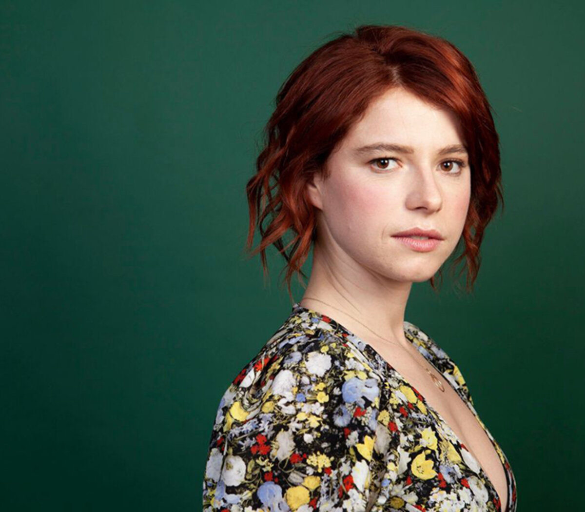 Jessie Buckley, actriz, música, estrella | Acaba de lanzar un disco junto a  Bernard Butler y pronto se la verá en 