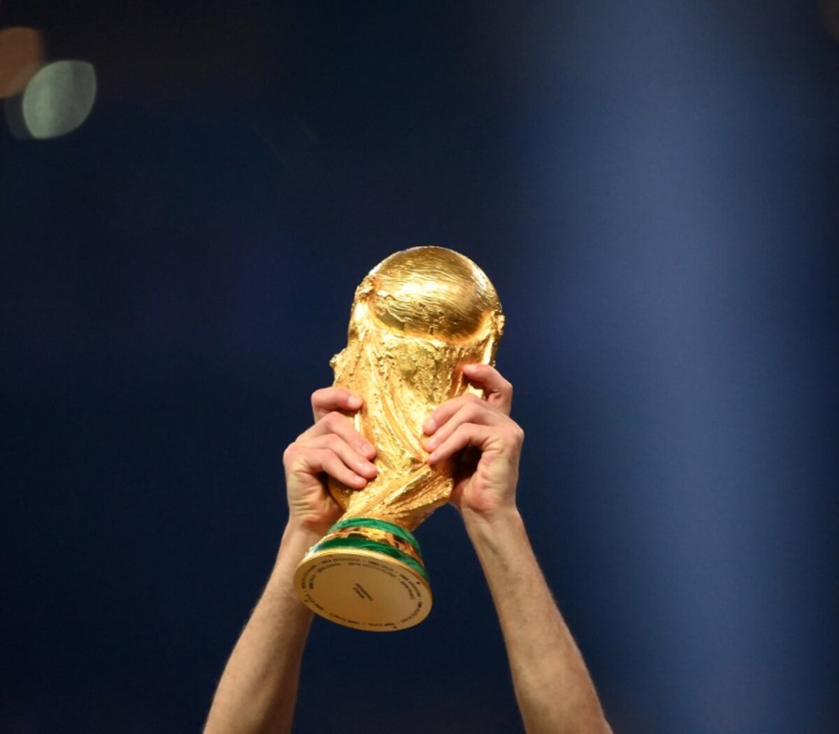 Mundial fútbol  ¿Cómo se llama el trofeo de la Copa del Mundo y por qué se  cambió en su día?
